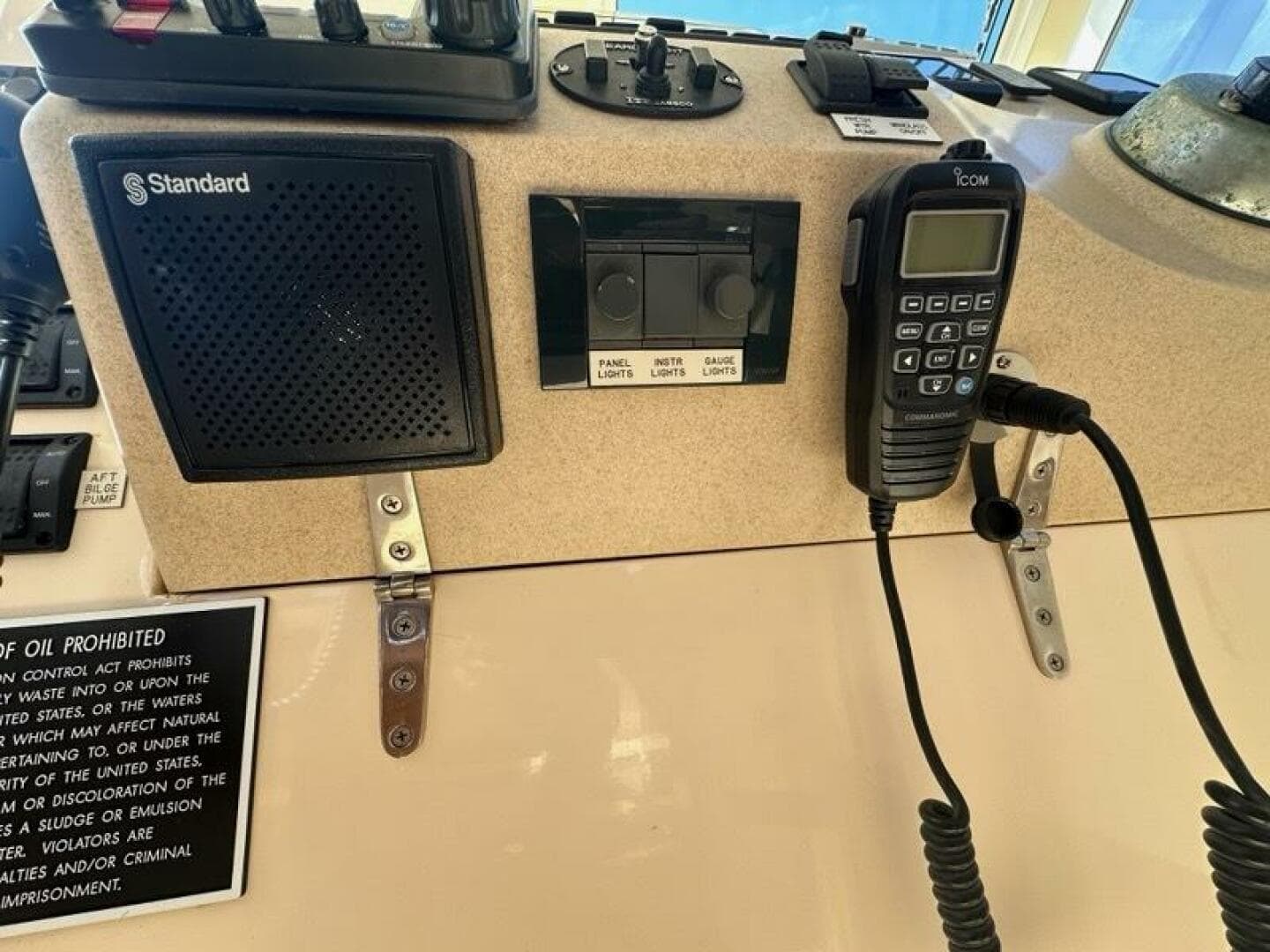 2002 True North 38 Heritage — photo 11