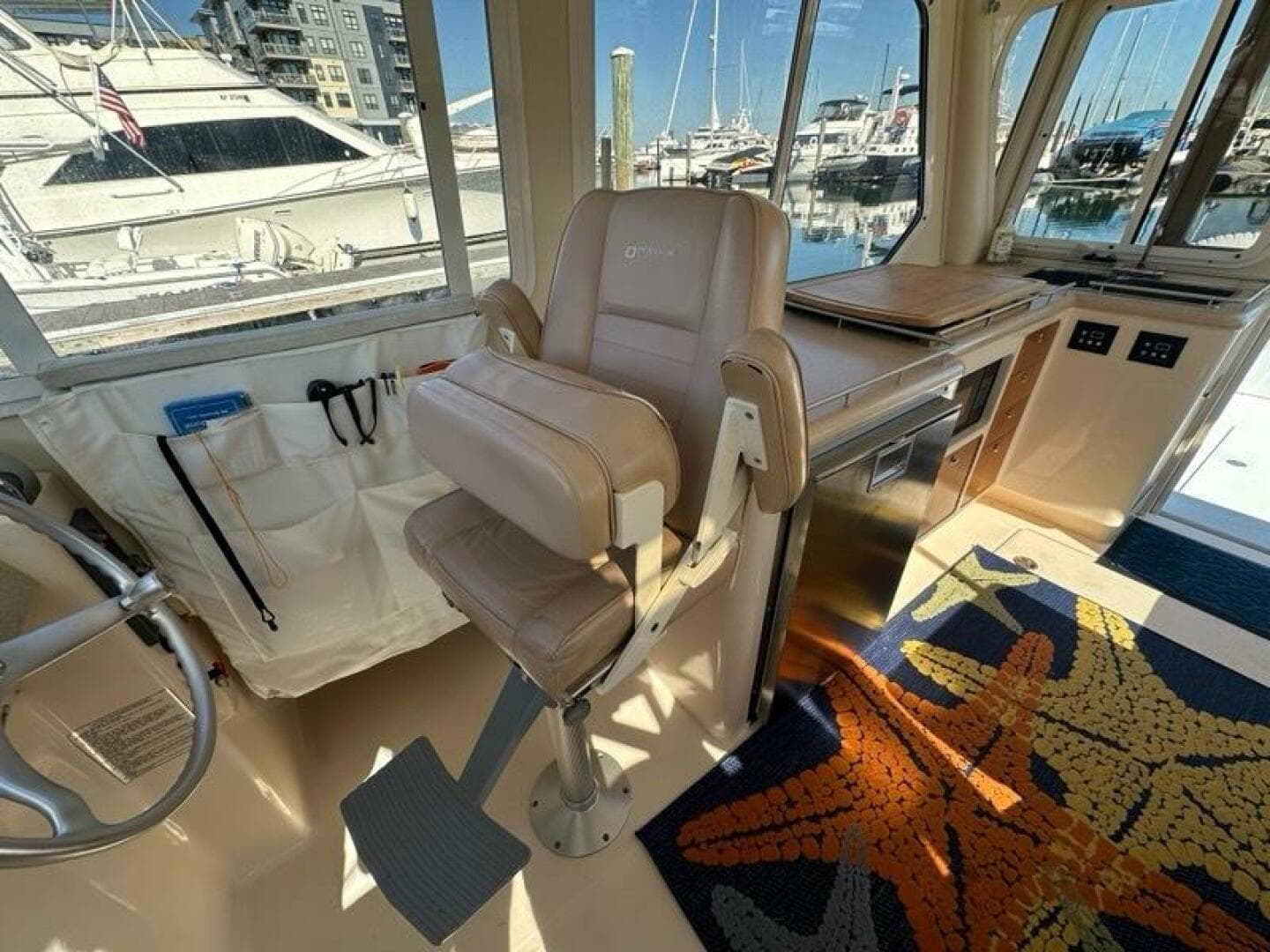 2002 True North 38 Heritage — photo 13