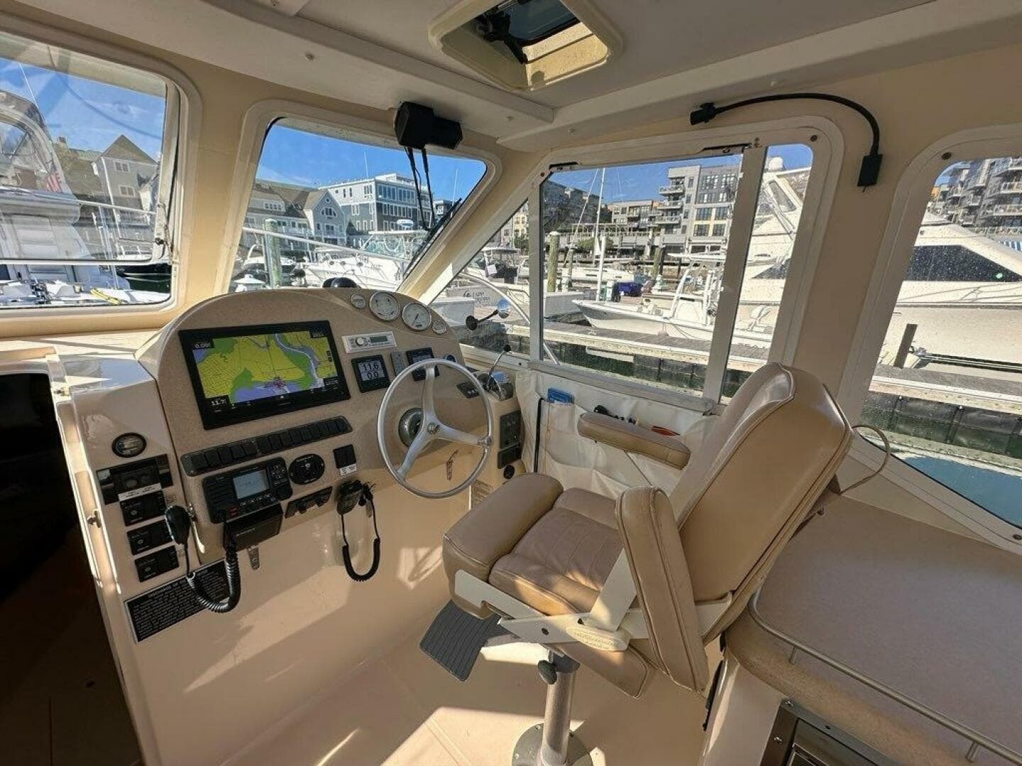 2002 True North 38 Heritage — photo 7