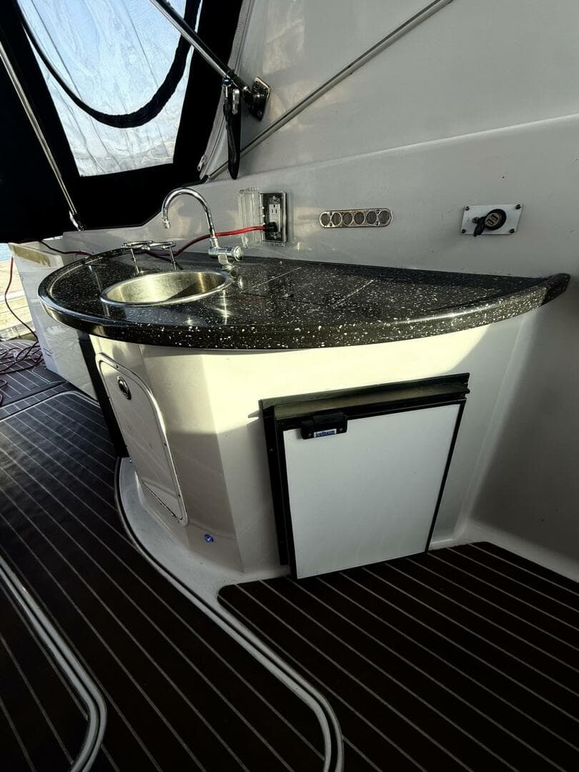 2008 Four Winns 378 Vista — photo 10