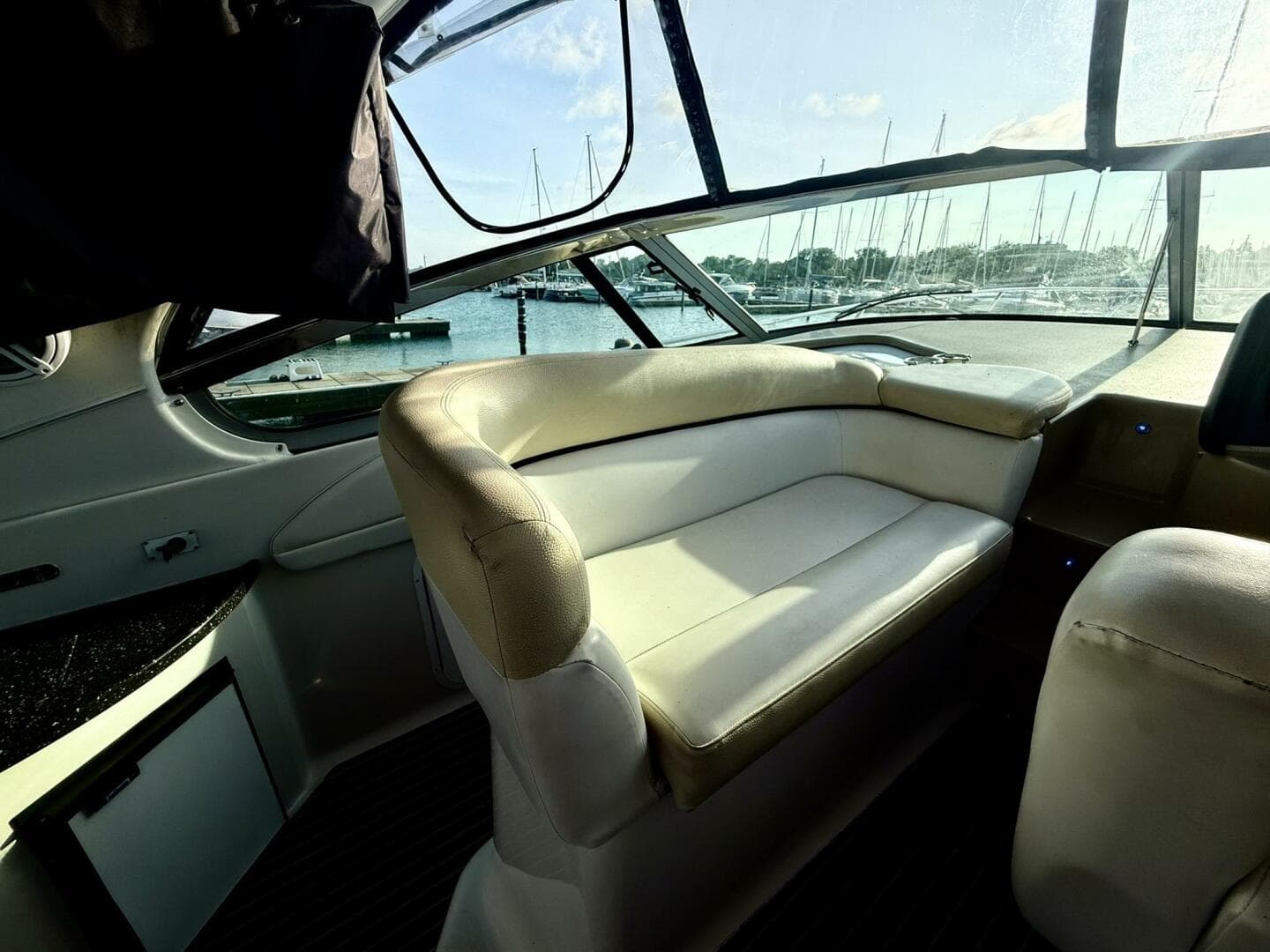 2008 Four Winns 378 Vista — photo 17