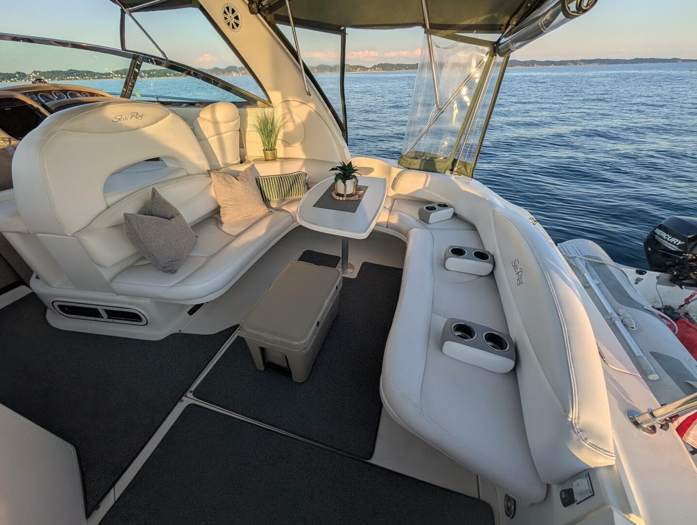 2000 Sea Ray 380 Sundancer — photo 23