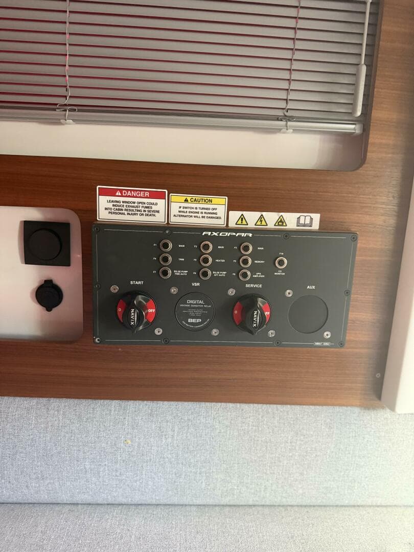 2019 Axopar 28 Cabin — photo 24