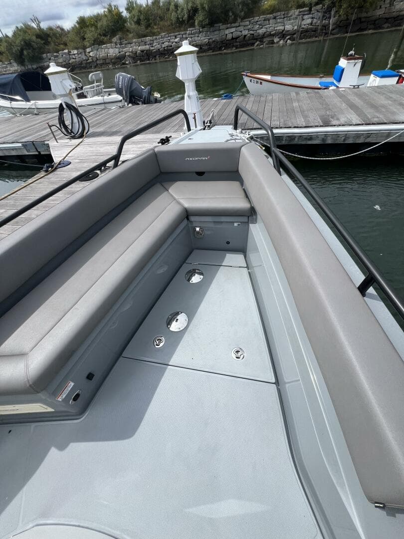 2019 Axopar 28 Cabin — photo 11