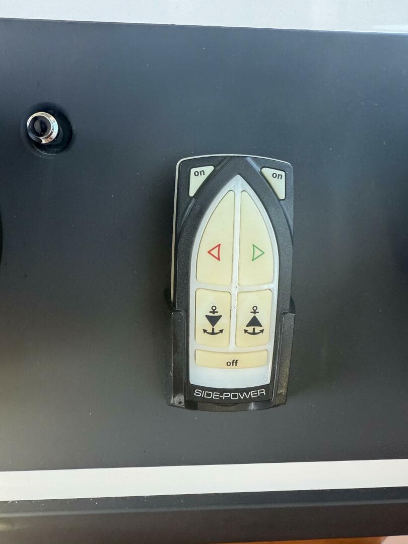 2019 Axopar 28 Cabin — photo 21