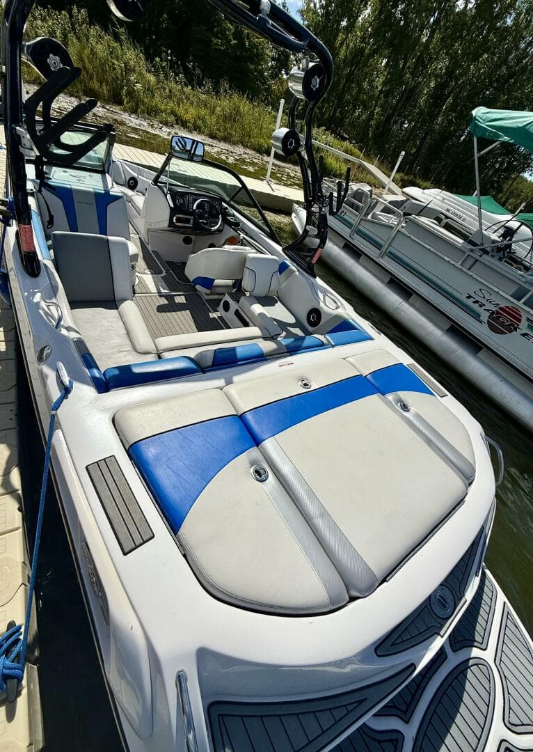 2010 Correct Craft Super Air Nautique — photo 12