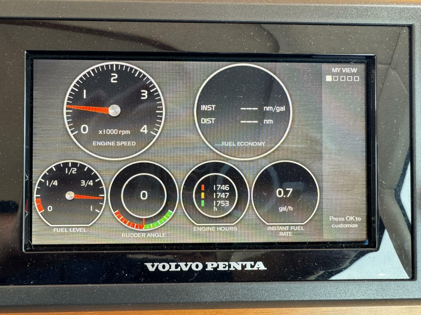 2014 Tiara Yachts 5800 Sovran — photo 33