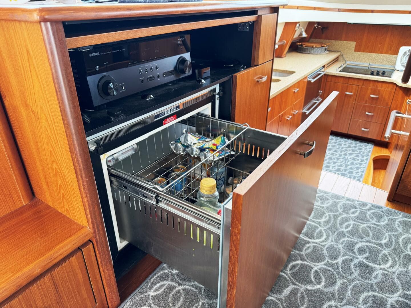 2014 Tiara Yachts 5800 Sovran — photo 37