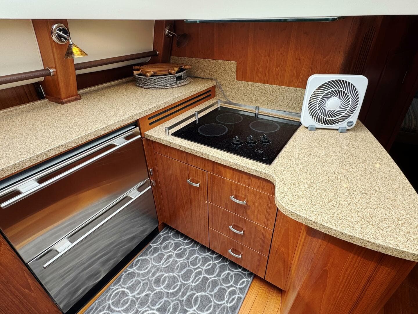 2014 Tiara Yachts 5800 Sovran — photo 35