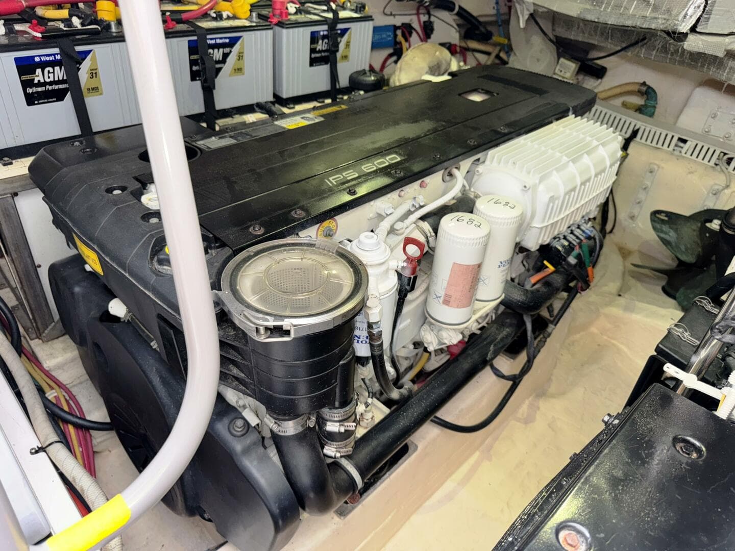 2014 Tiara Yachts 5800 Sovran — photo 59