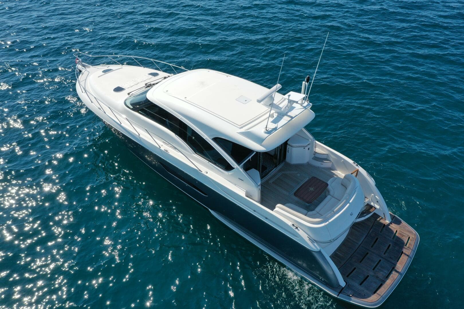 2014 Tiara Yachts 5800 Sovran — photo 5