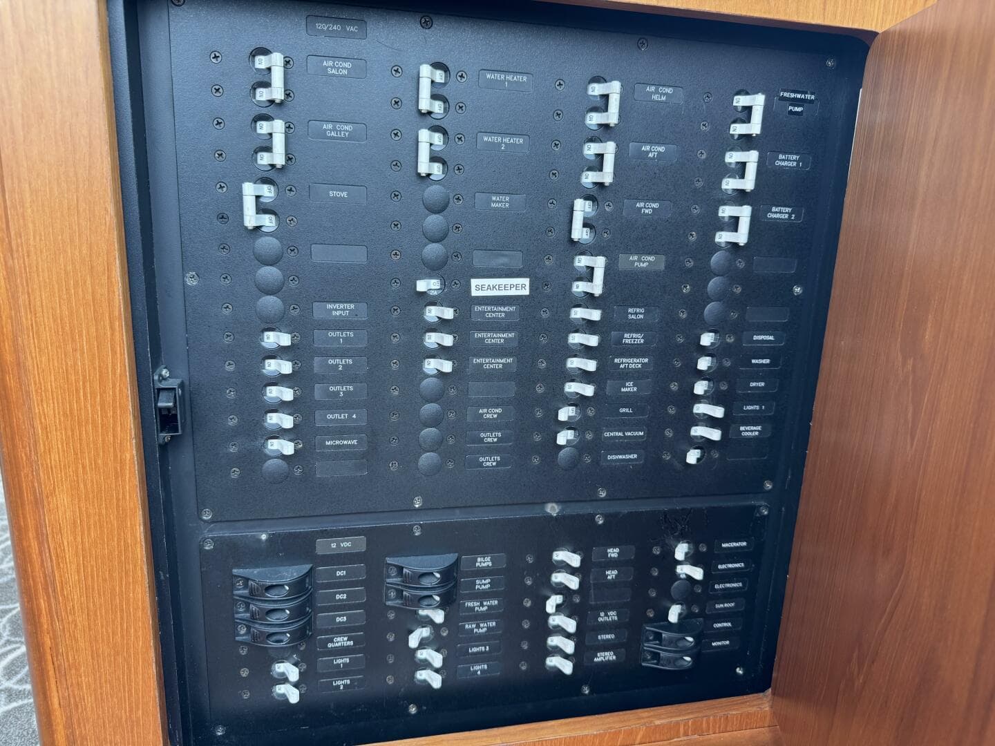 2014 Tiara Yachts 5800 Sovran — photo 52