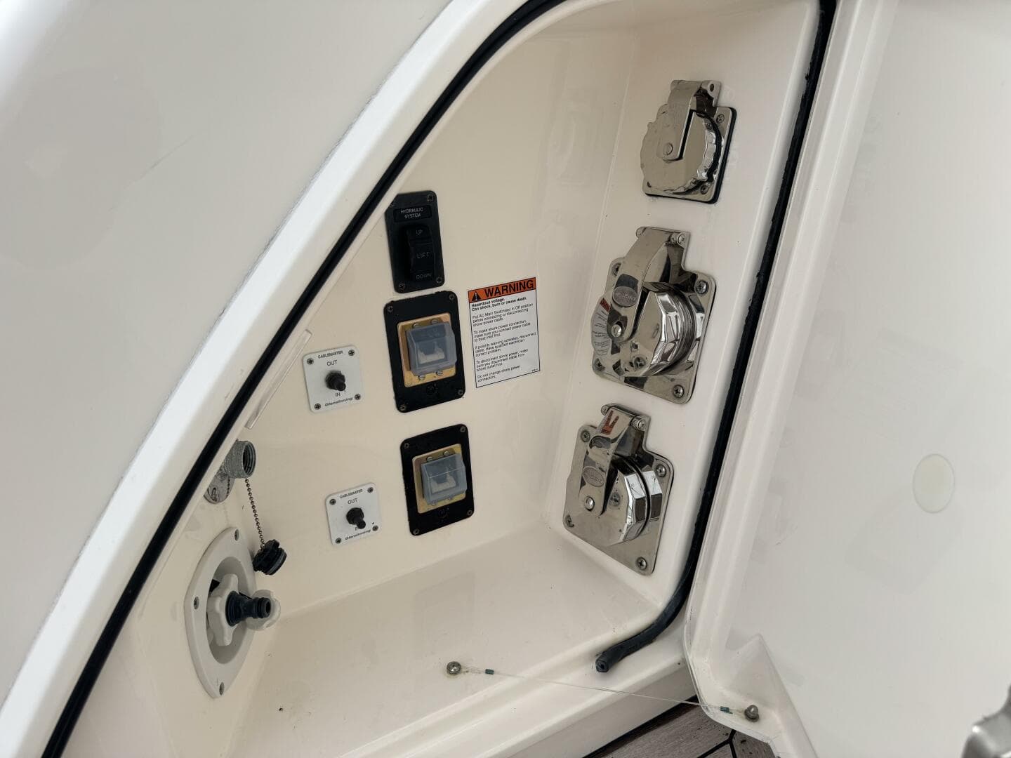 2014 Tiara Yachts 5800 Sovran — photo 75