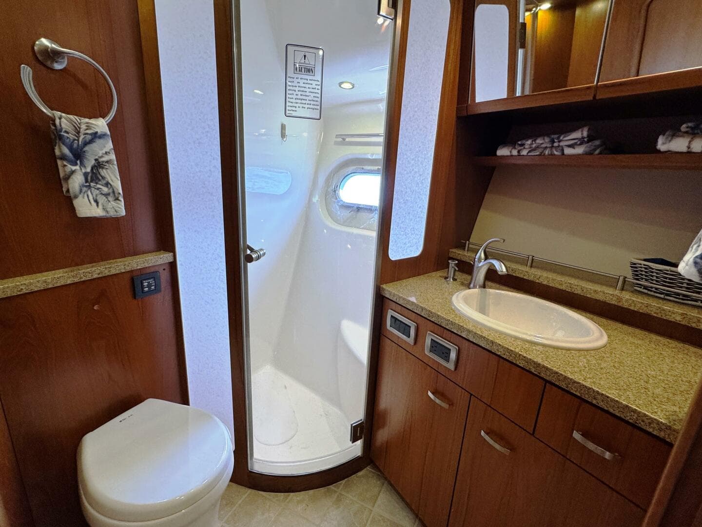 2014 Tiara Yachts 5800 Sovran — photo 49