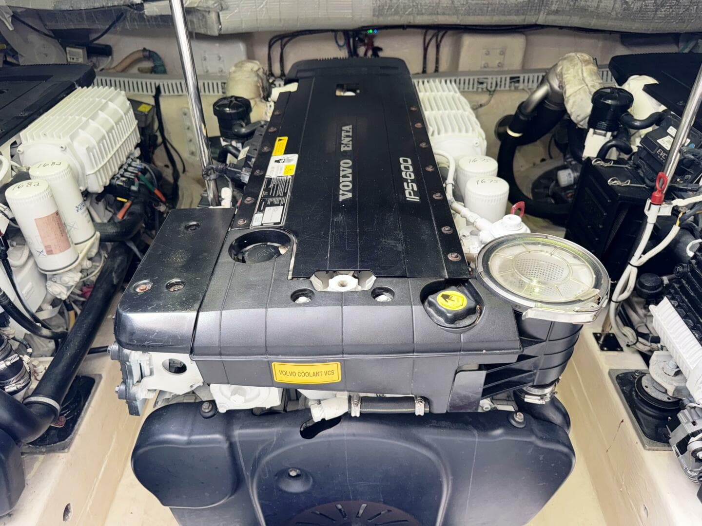 2014 Tiara Yachts 5800 Sovran — photo 58