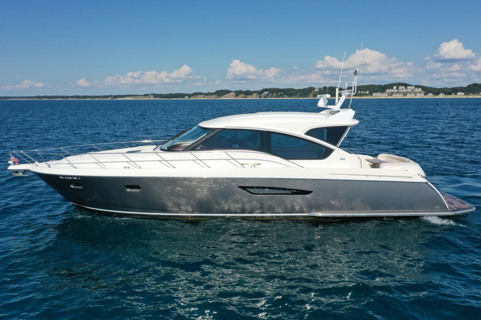 2014 Tiara Yachts 5800 Sovran — photo 2
