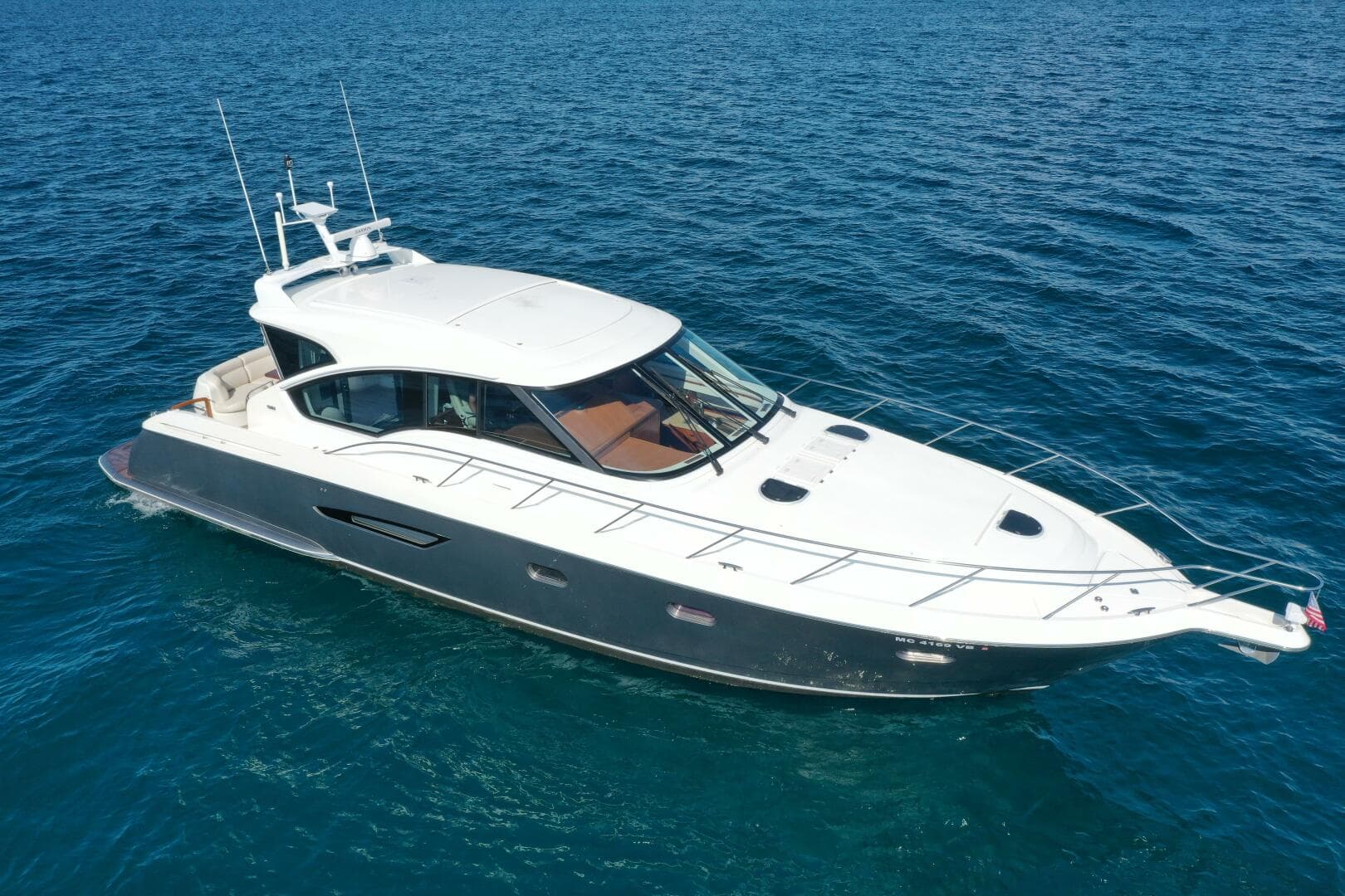 2014 Tiara Yachts 5800 Sovran — photo 10
