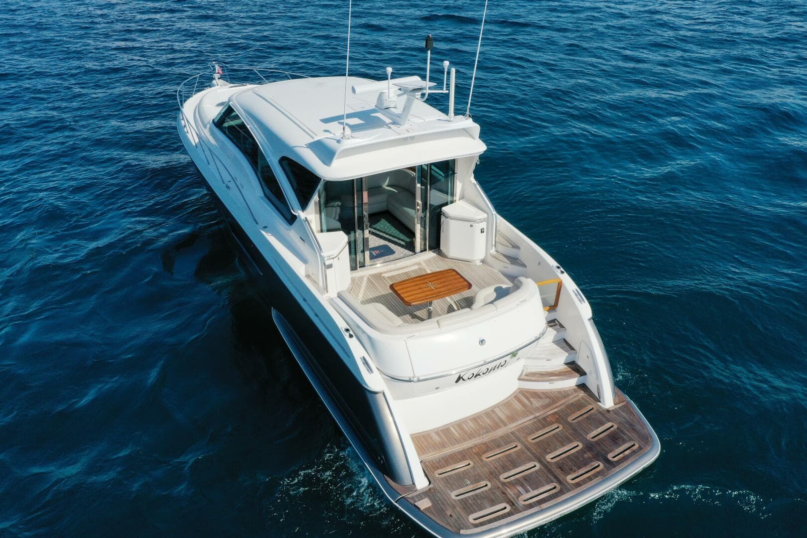 2014 Tiara Yachts 5800 Sovran — photo 7