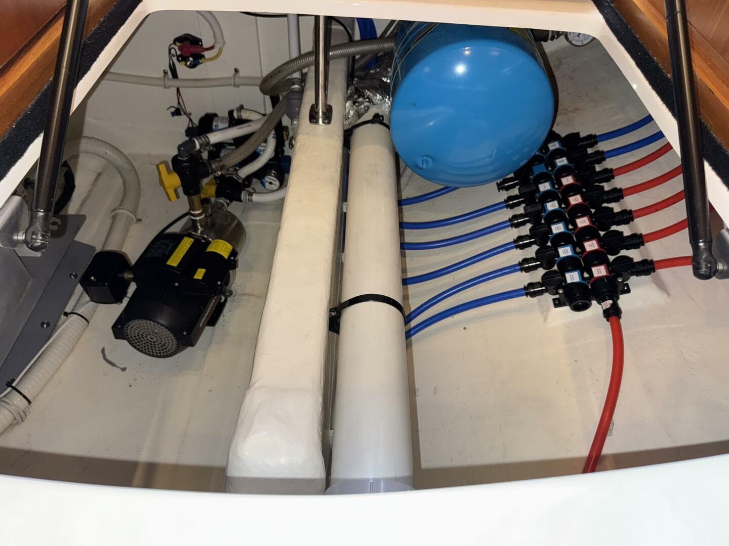 2014 Tiara Yachts 5800 Sovran — photo 73