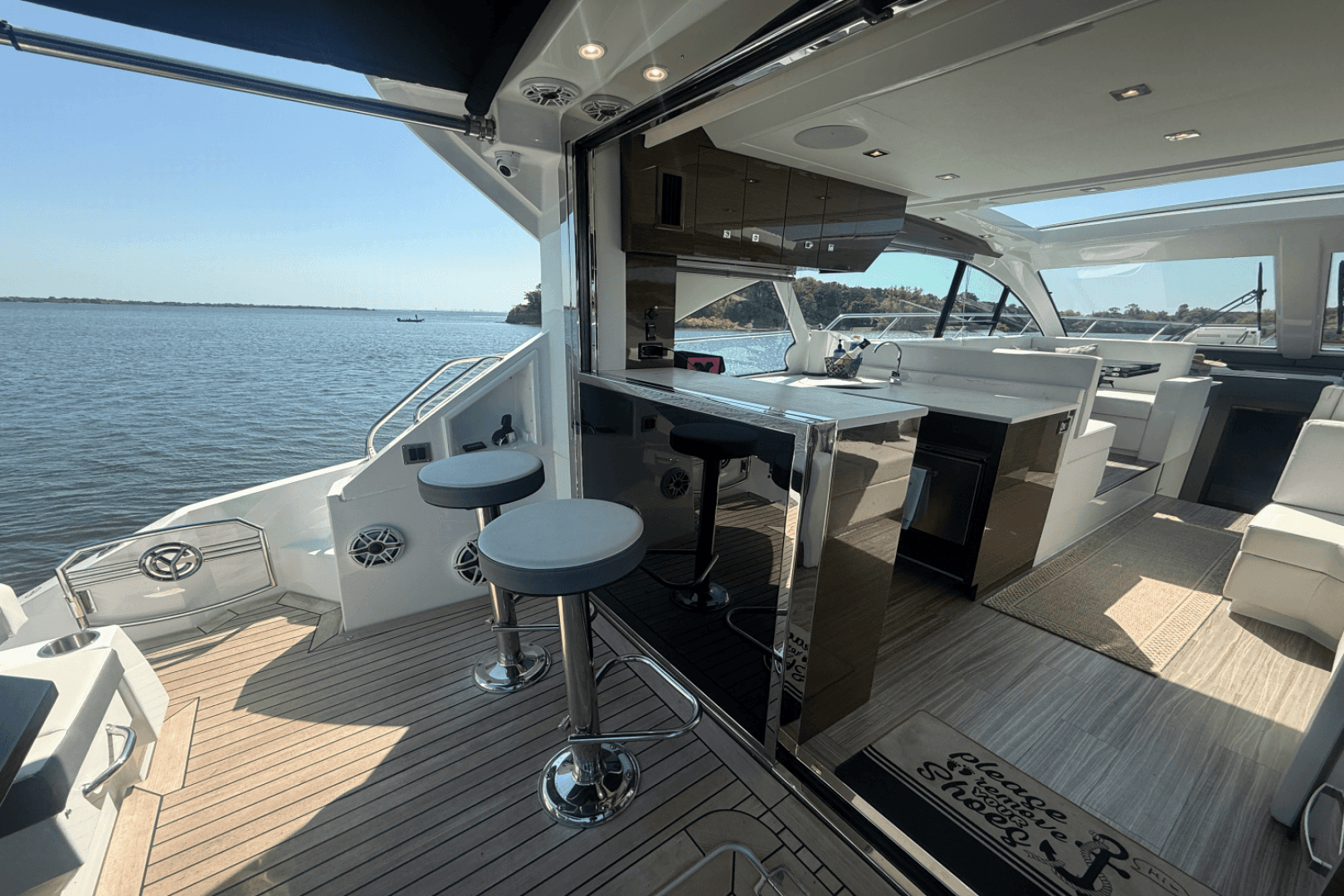 2020 Cruisers Yachts 50 Cantius — photo 22