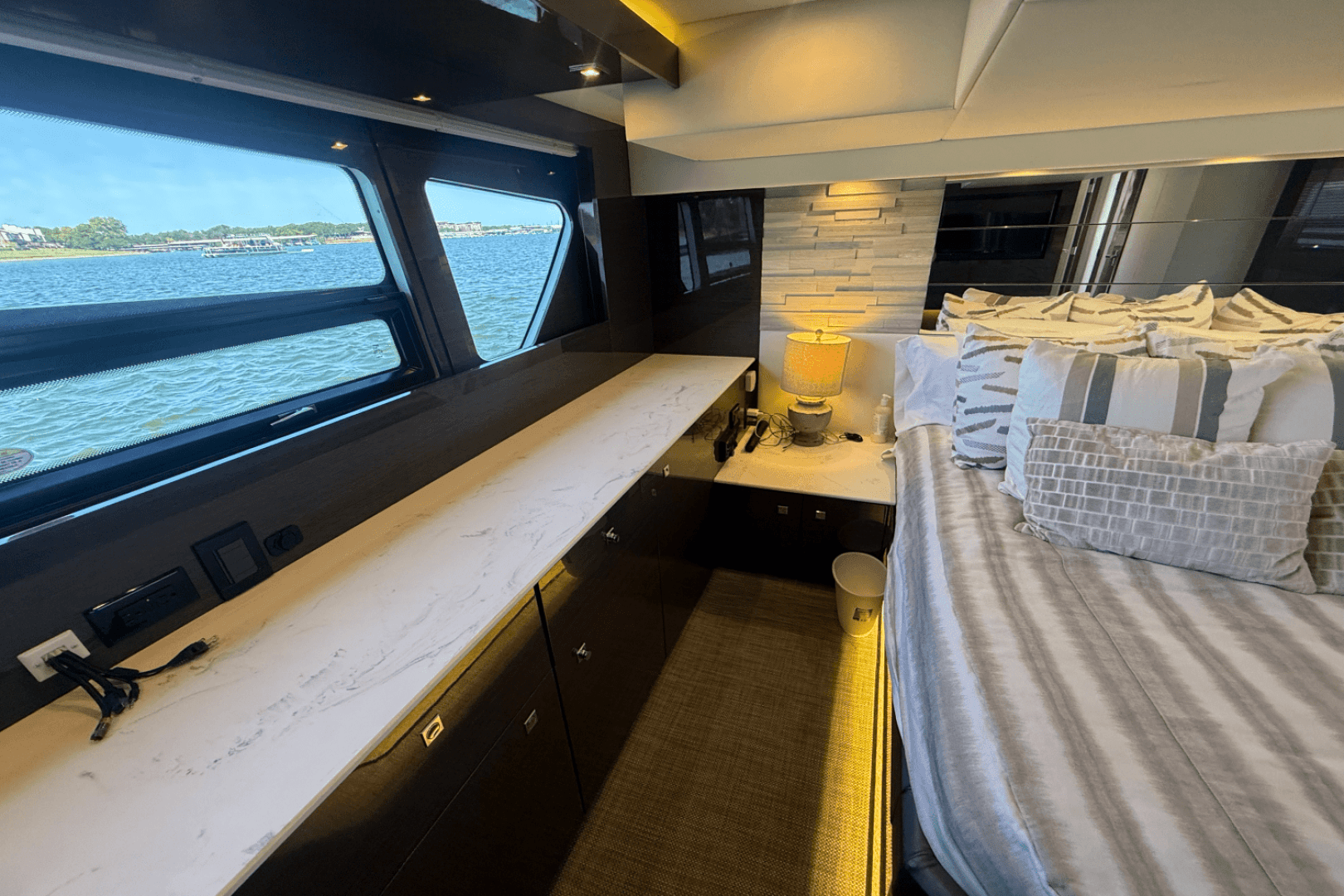 2020 Cruisers Yachts 50 Cantius — photo 72