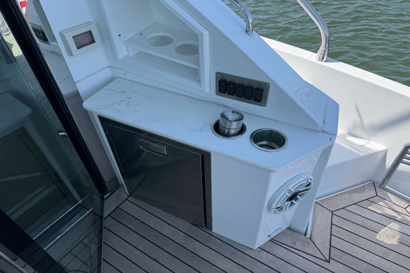 2020 Cruisers Yachts 50 Cantius — photo 26