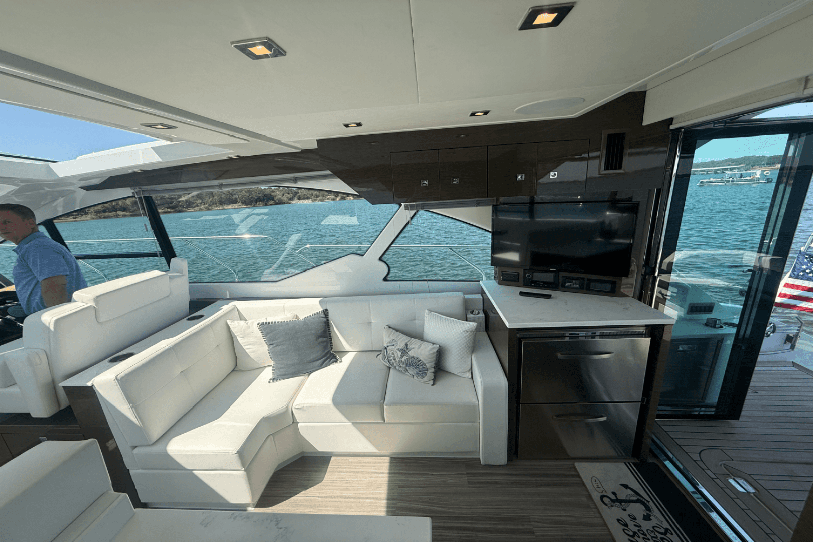 2020 Cruisers Yachts 50 Cantius — photo 36