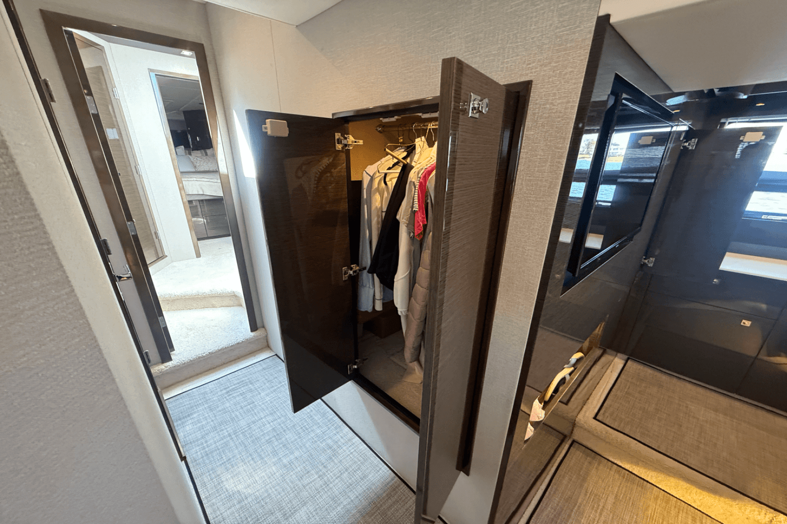 2020 Cruisers Yachts 50 Cantius — photo 66