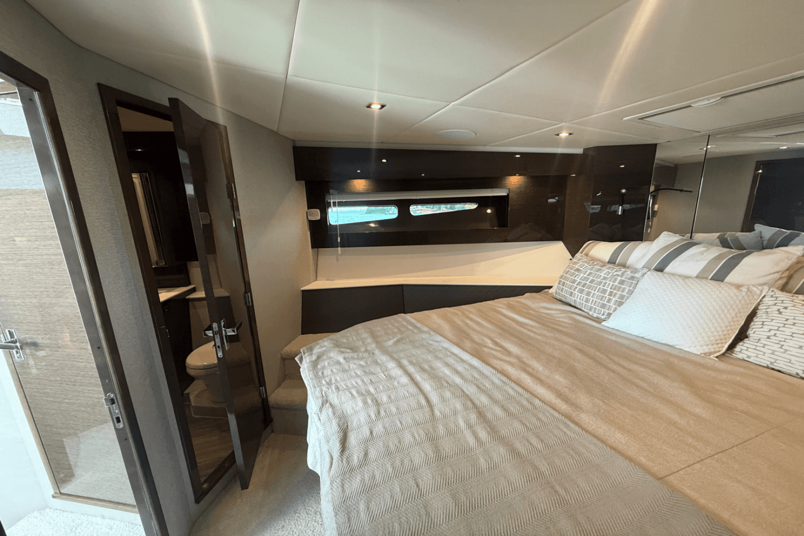 2020 Cruisers Yachts 50 Cantius — photo 55