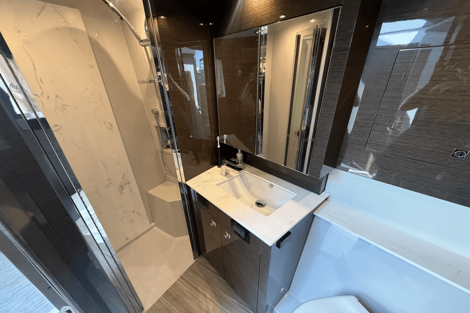 2020 Cruisers Yachts 50 Cantius — photo 61