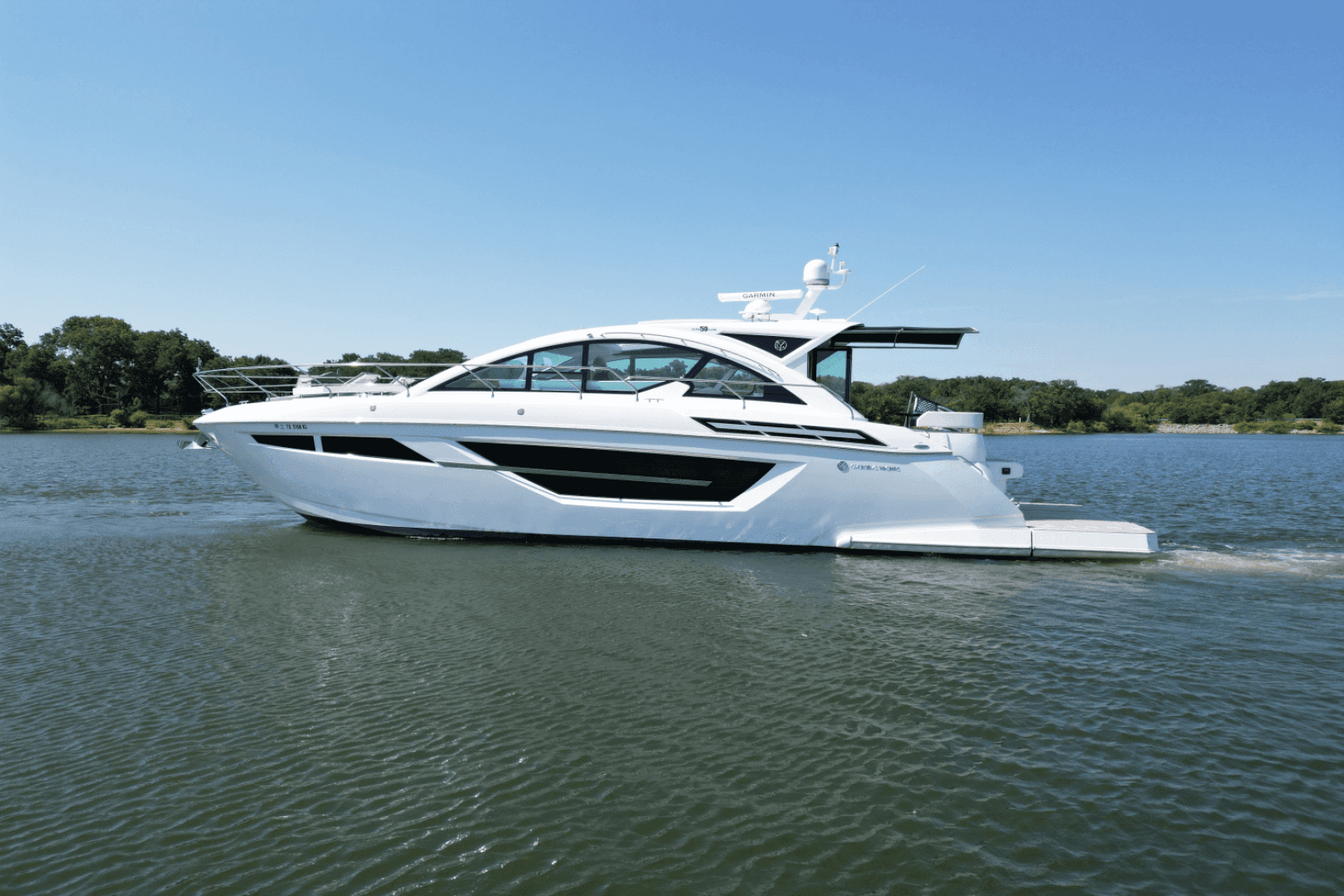 2020 Cruisers Yachts 50 Cantius — photo 3