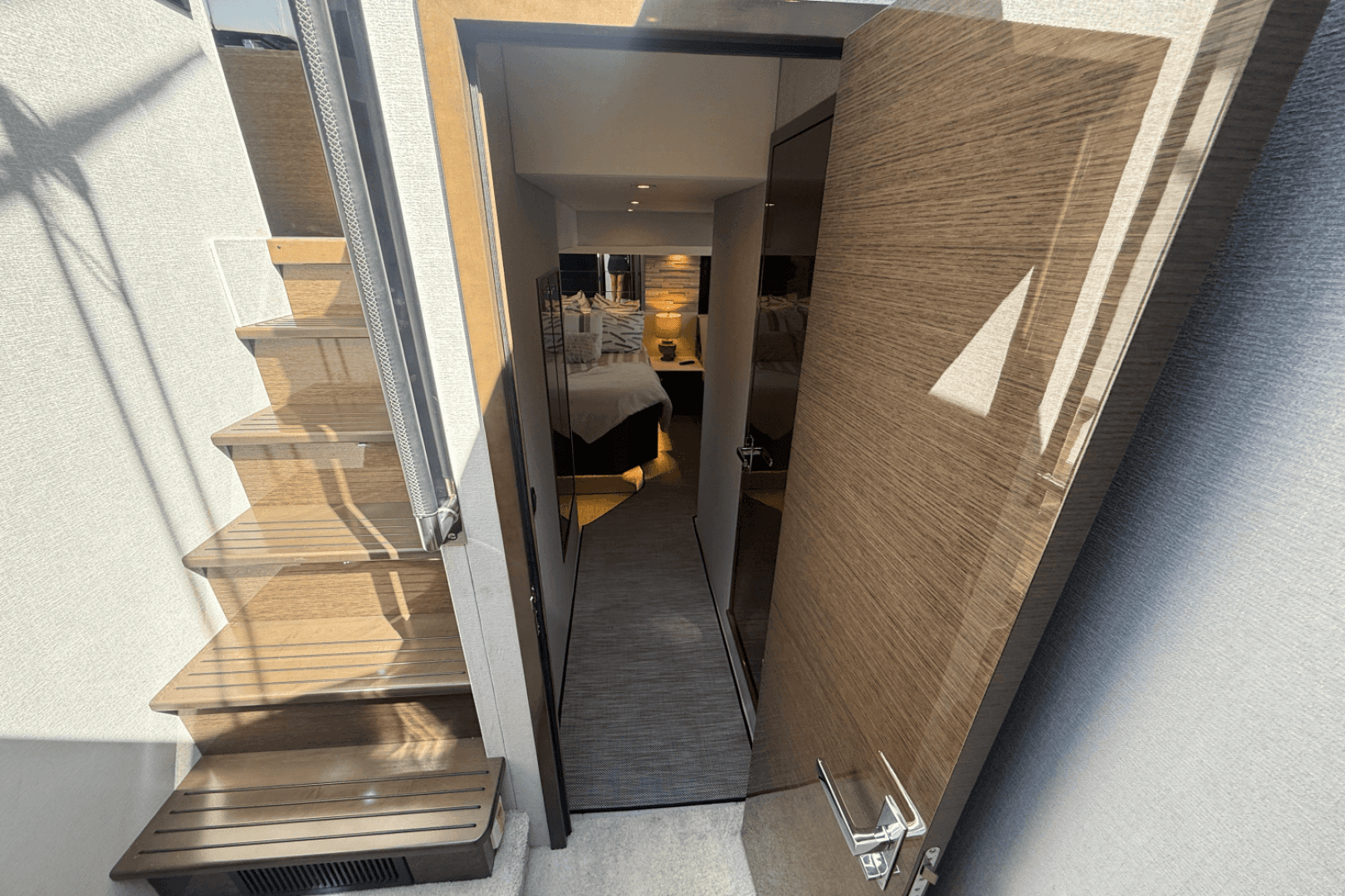 2020 Cruisers Yachts 50 Cantius — photo 65