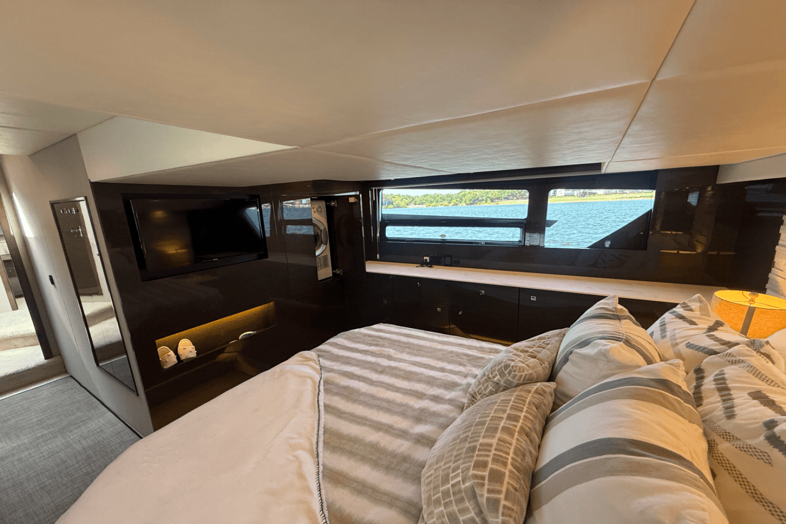 2020 Cruisers Yachts 50 Cantius — photo 70