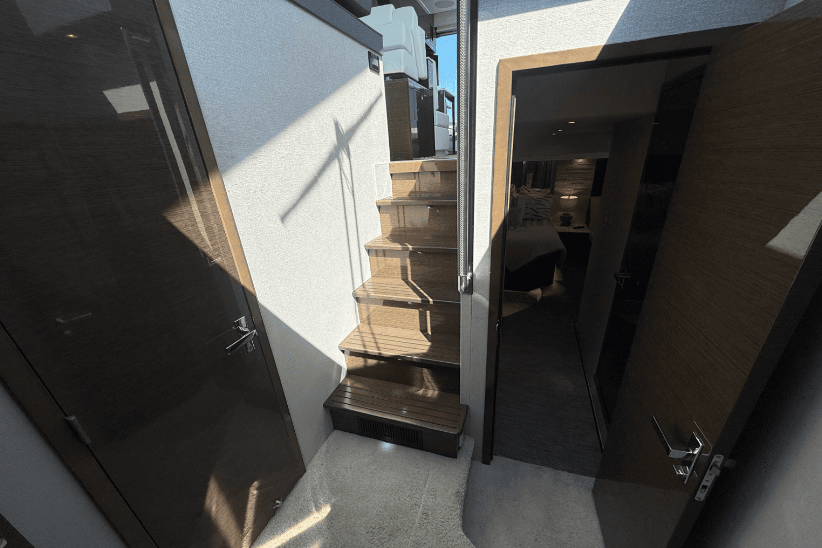 2020 Cruisers Yachts 50 Cantius — photo 84