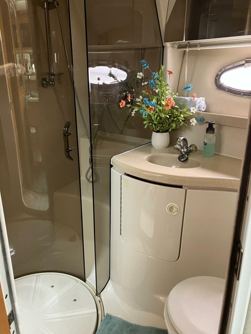 2001 Regal 3780 Commodore — photo 37