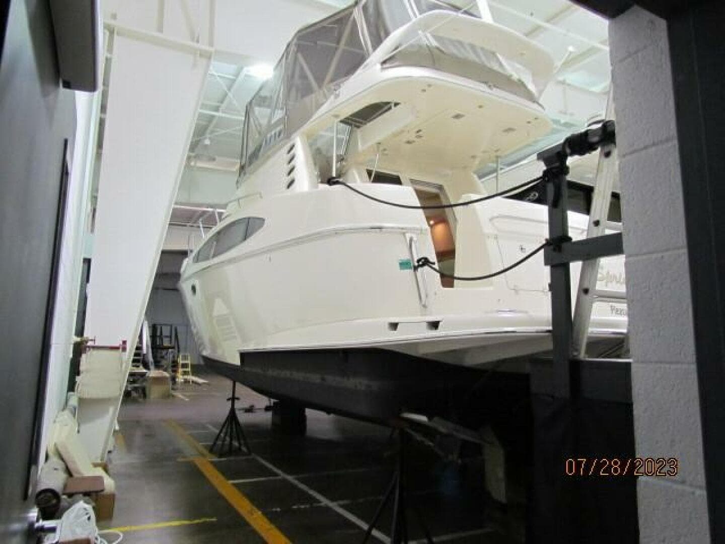 2001 Regal 3780 Commodore — photo 44