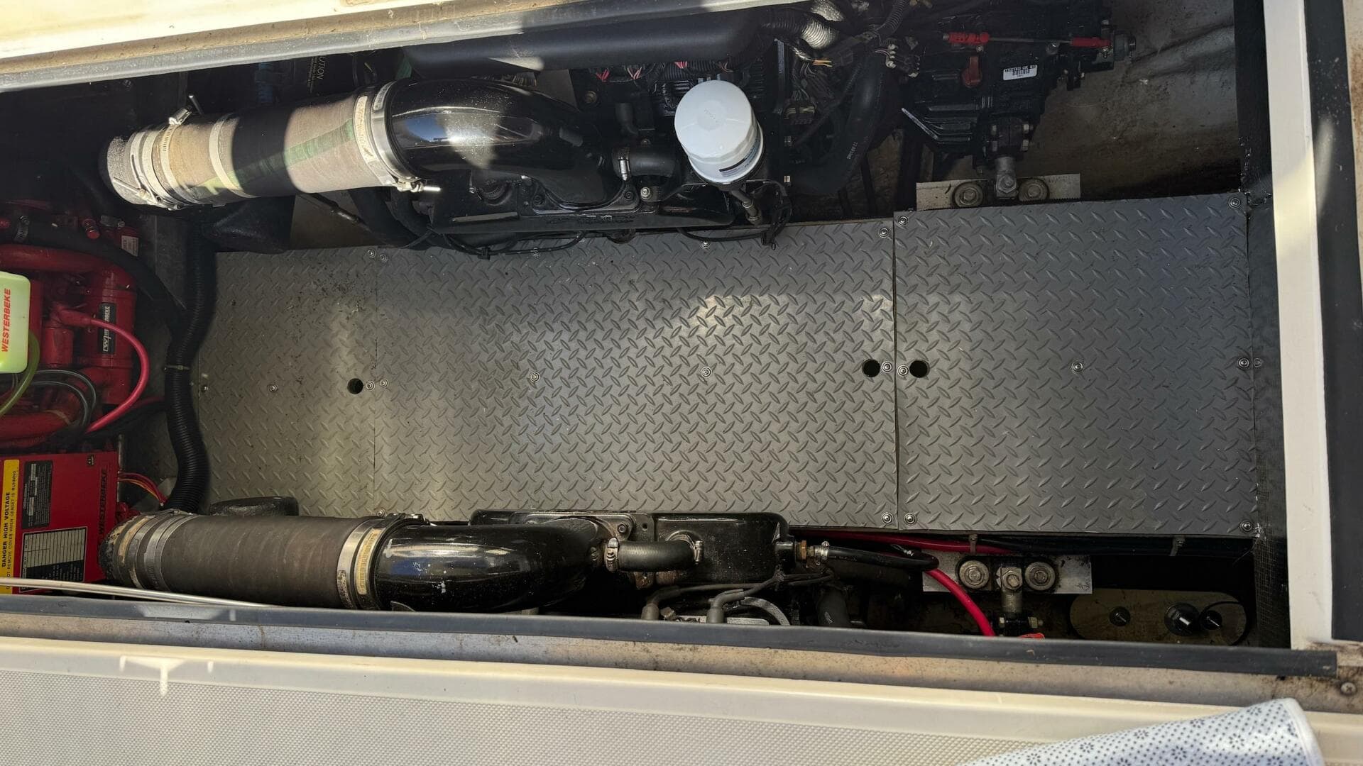 2001 Regal 3780 Commodore — photo 48