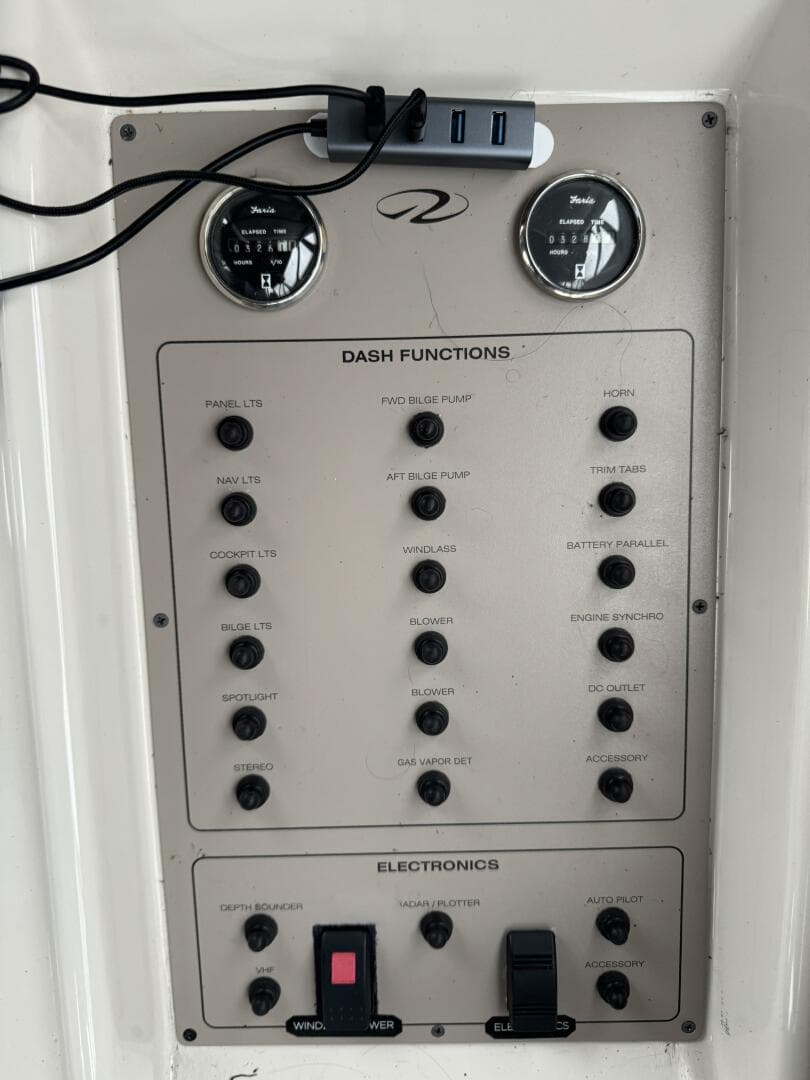 2001 Regal 3780 Commodore — photo 22