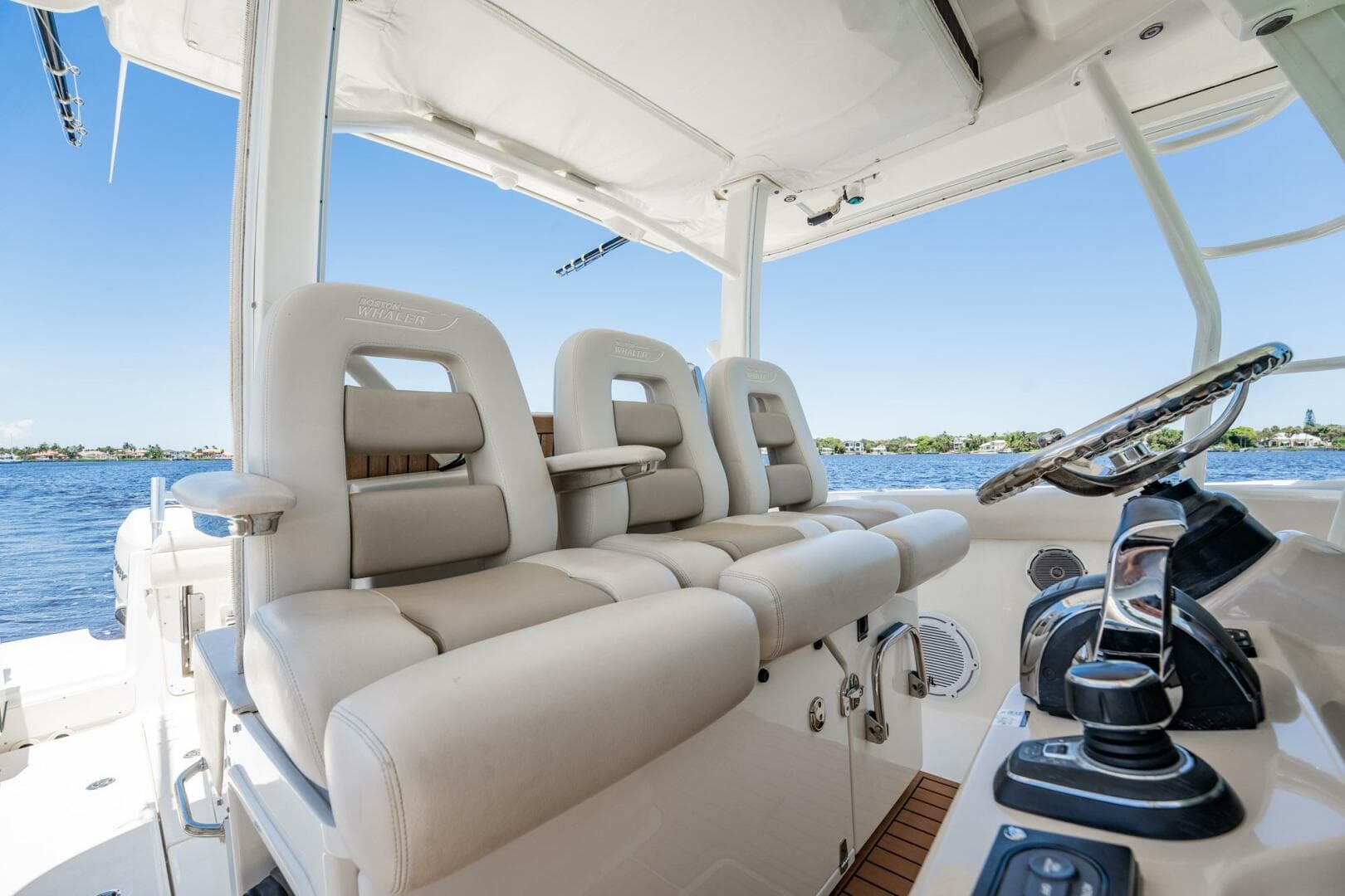 2018 Boston Whaler 380 Outrage — photo 33