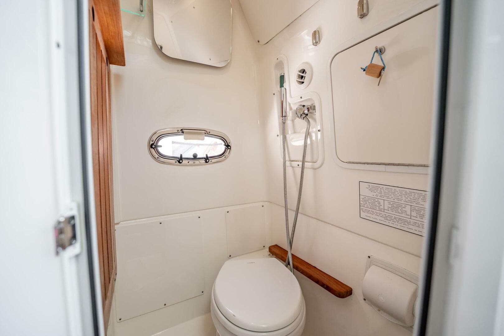 2018 Boston Whaler 380 Outrage — photo 20