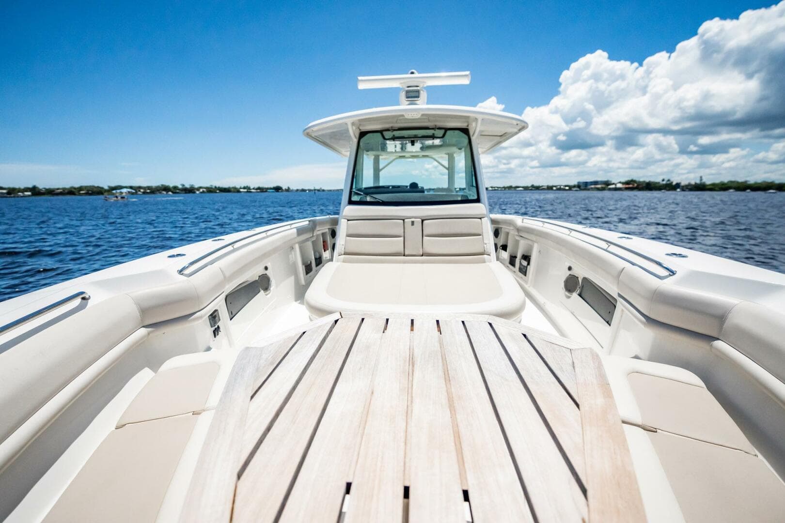 2018 Boston Whaler 380 Outrage — photo 11