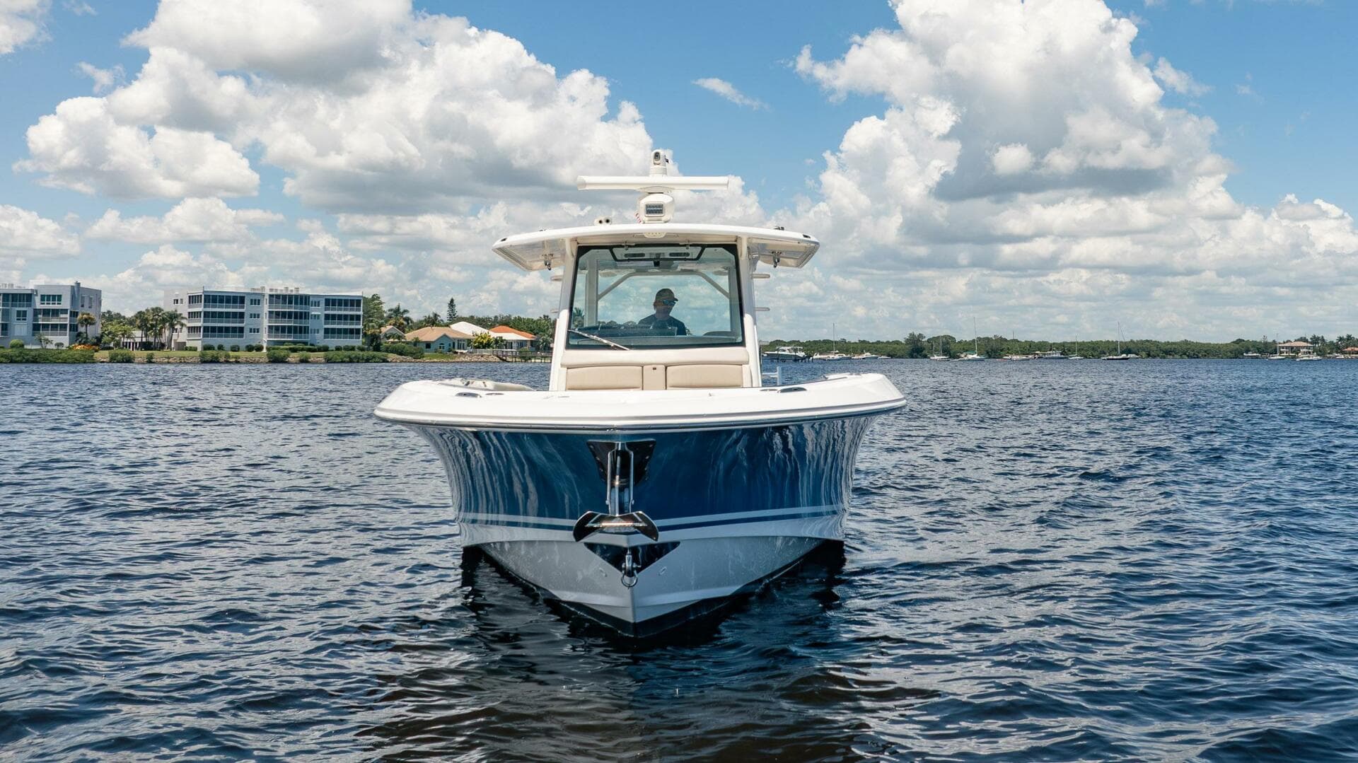 2018 Boston Whaler 380 Outrage — photo 3