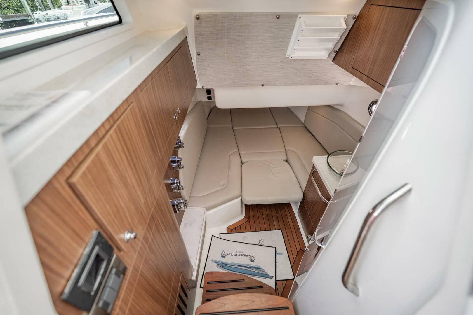2018 Boston Whaler 380 Outrage — photo 14