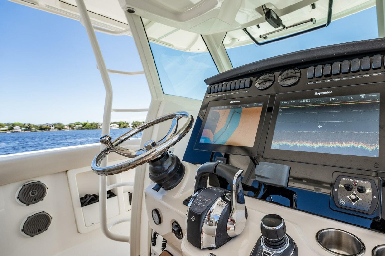 2018 Boston Whaler 380 Outrage — photo 27