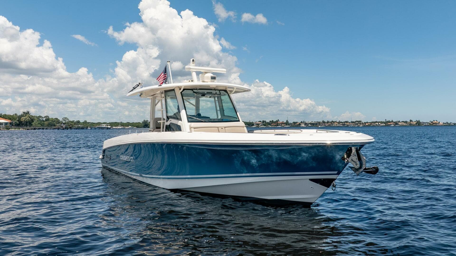 2018 Boston Whaler 380 Outrage — photo 2