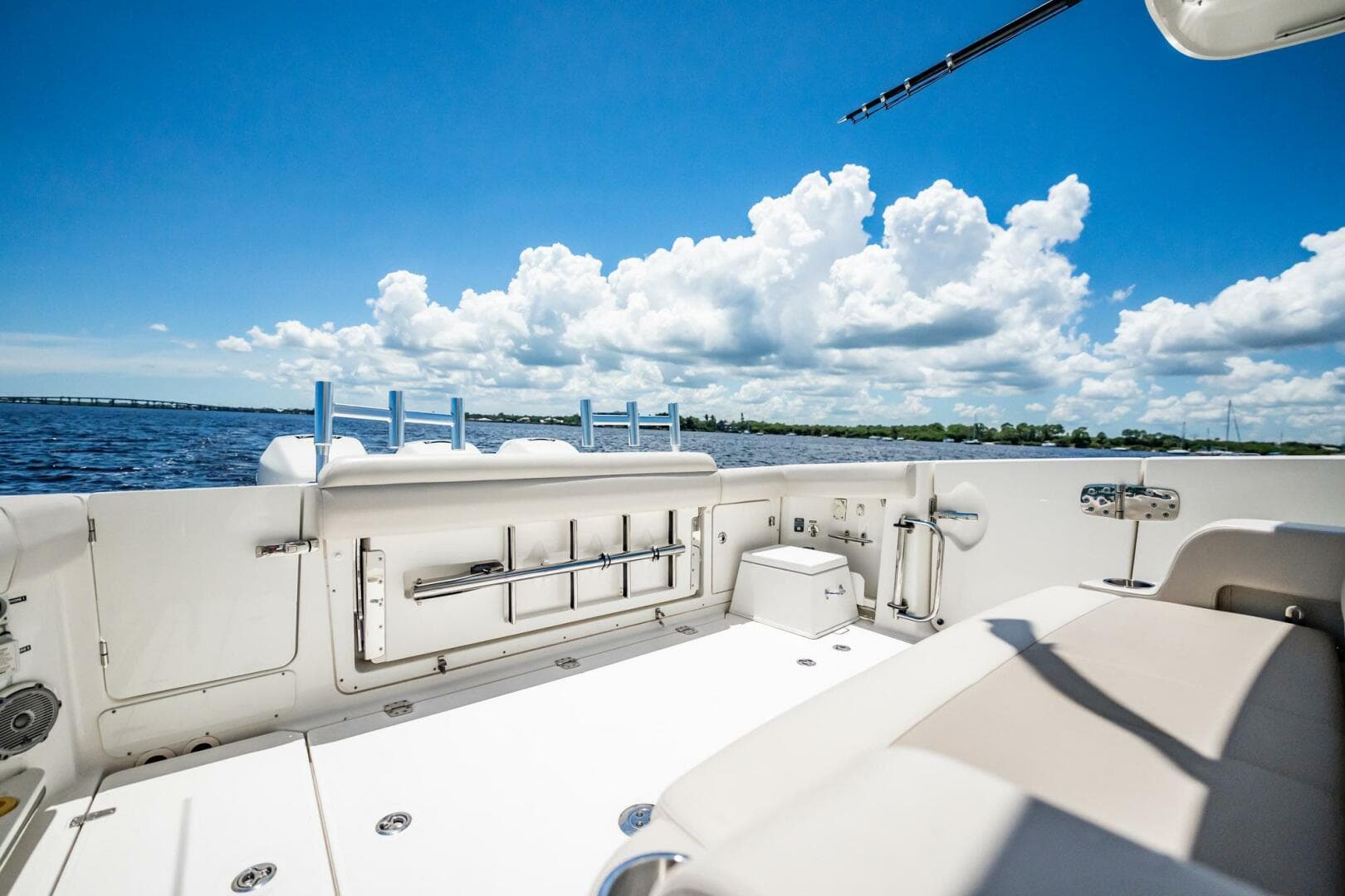 2018 Boston Whaler 380 Outrage — photo 41