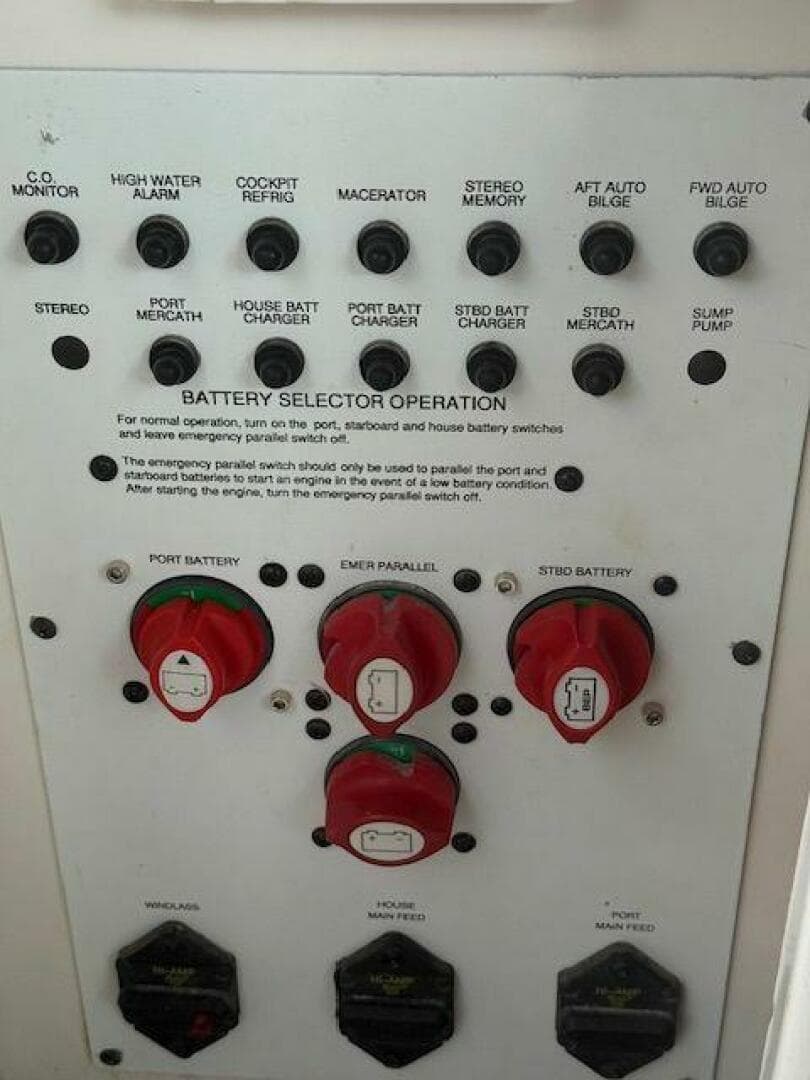 2005 Chaparral 350 Signature — photo 25