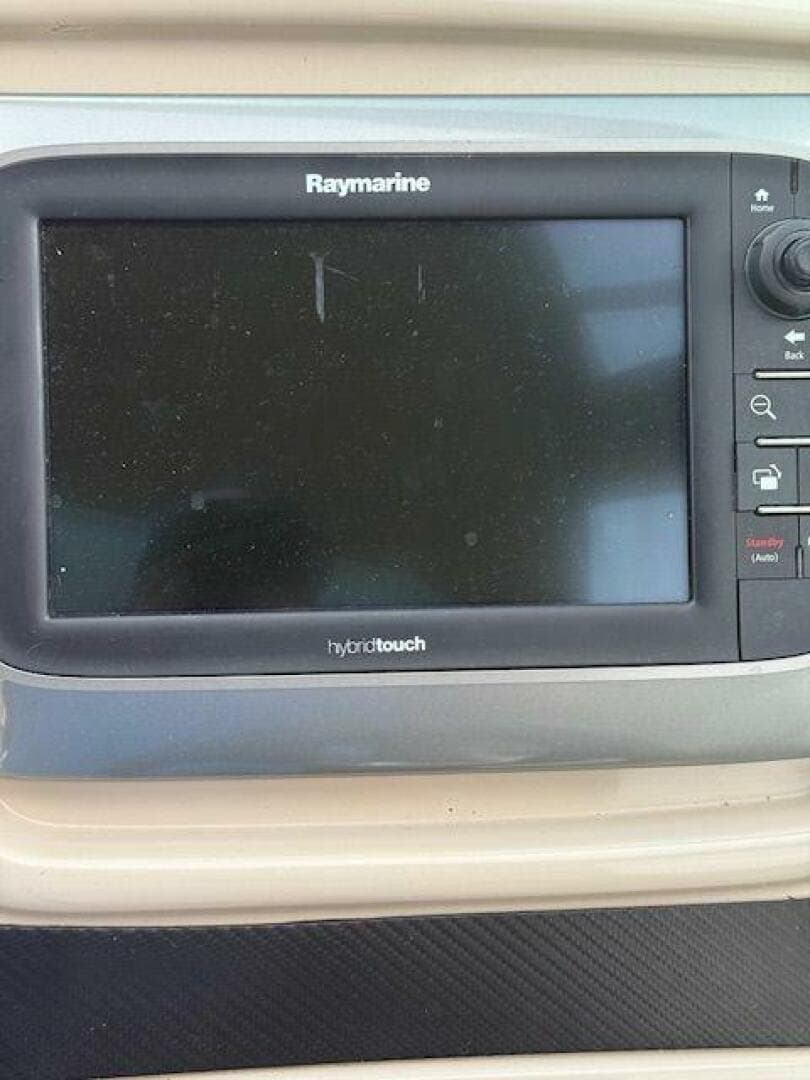 2005 Chaparral 350 Signature — photo 24