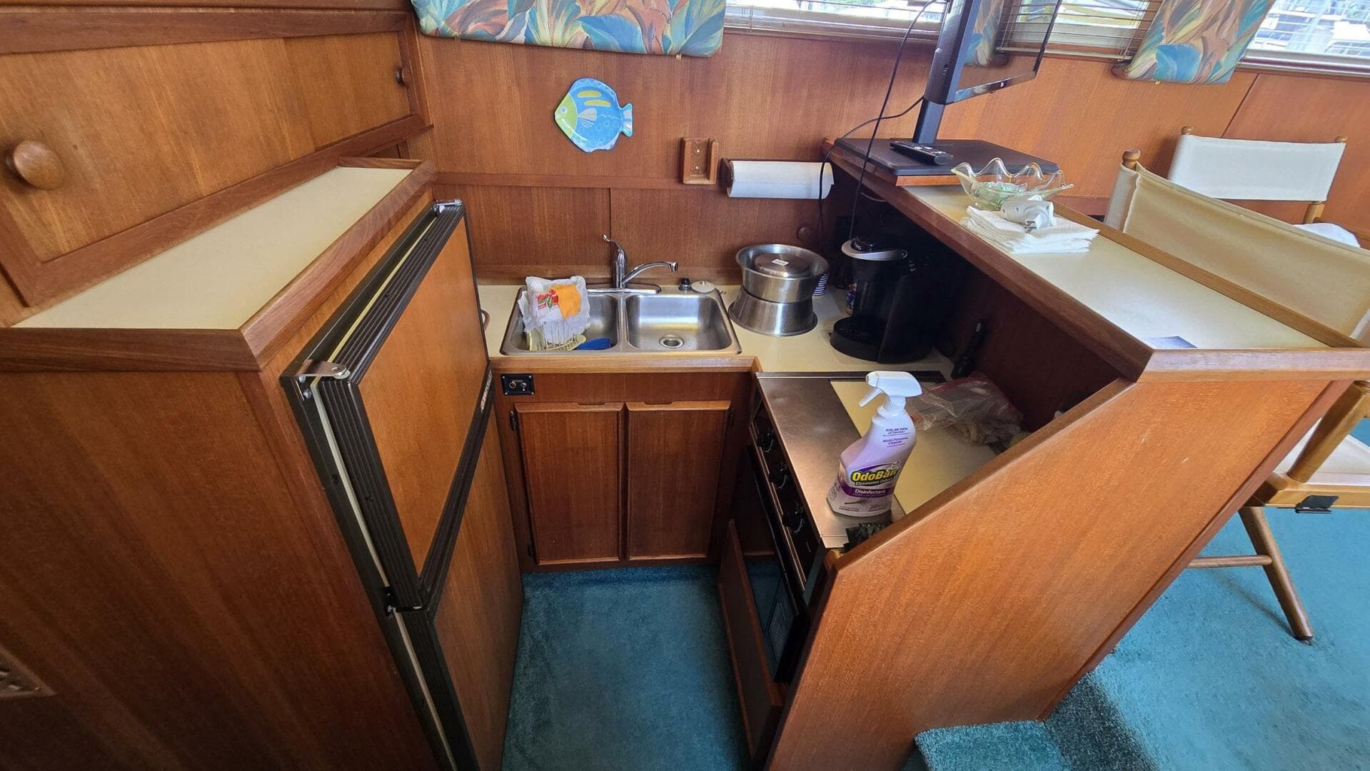 1987 Chris-Craft 362 Catalina — photo 10