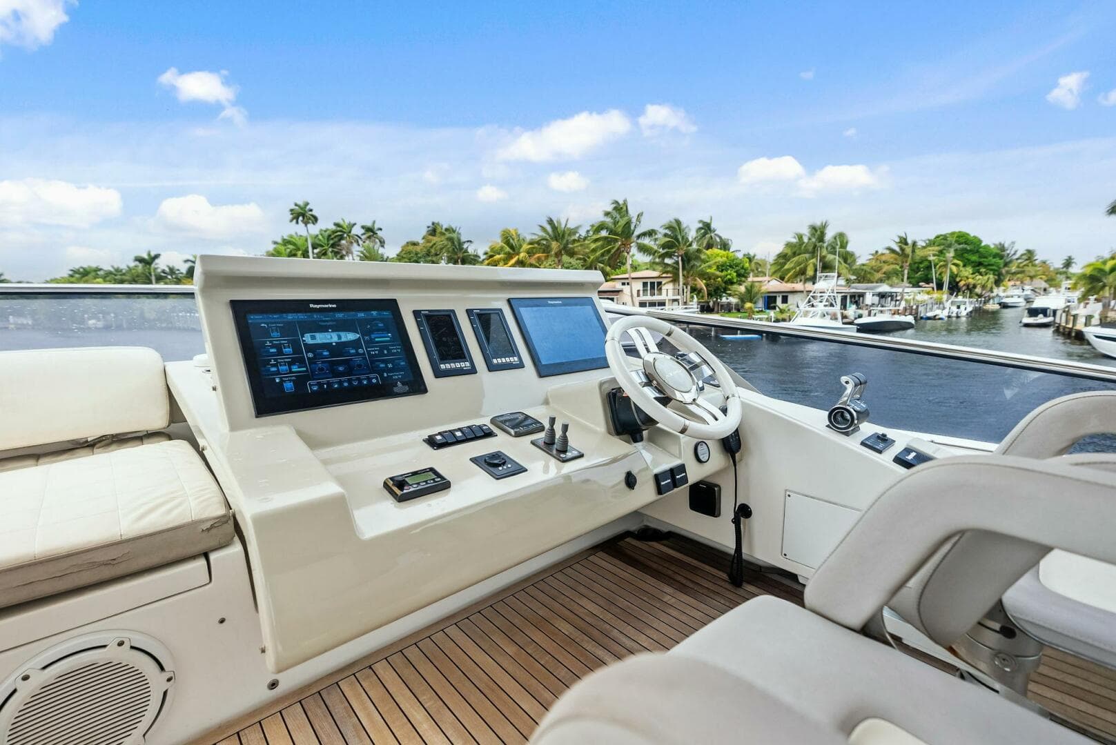 2017 Azimut 72 Flybridge — photo 21